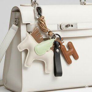 *Pegasus Horse Bag Charm Keychain – Multicolor green cream (NWOT)